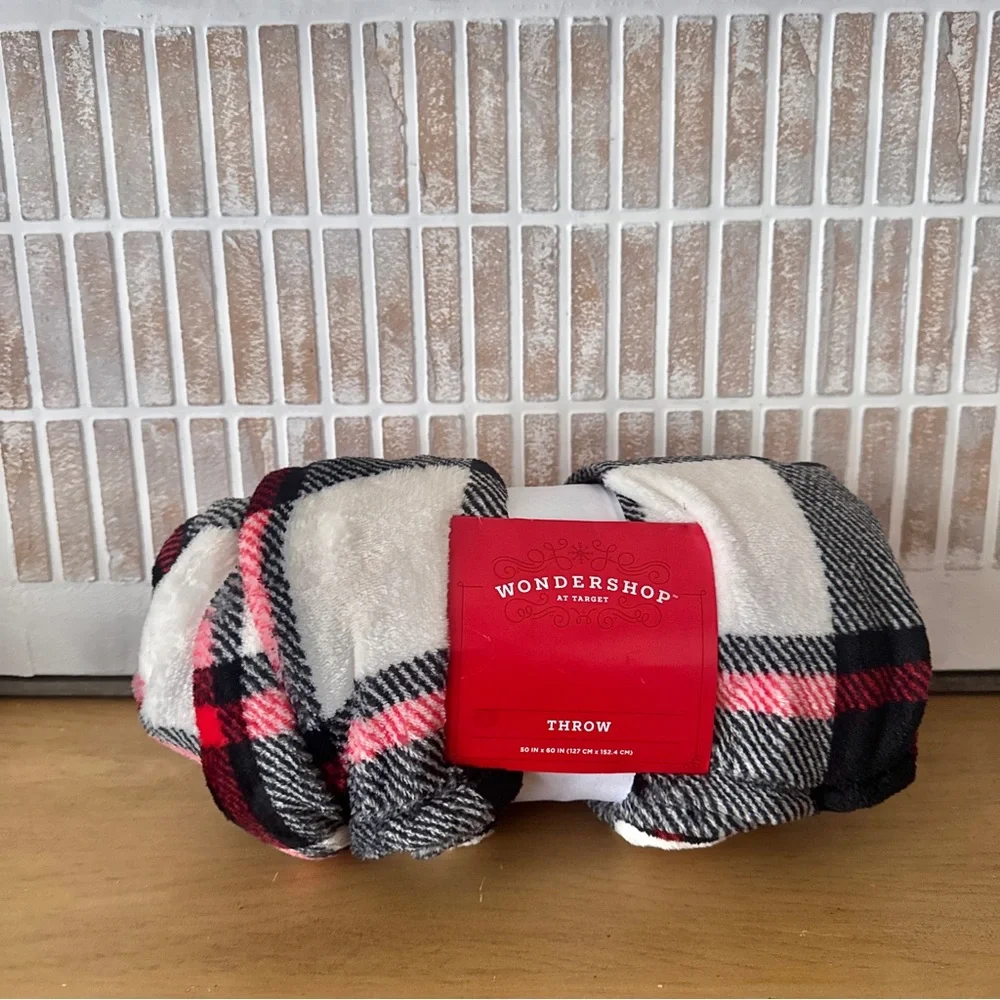 Wondershop soft throw